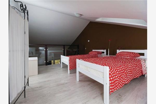 Apartment A1, for 8 persons