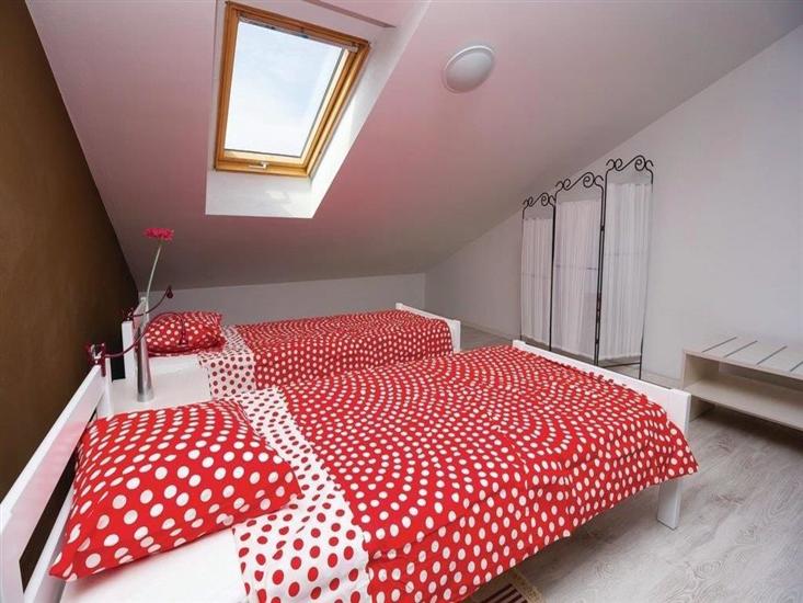 Apartment A1, for 8 persons