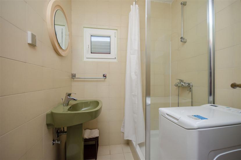 Apartment A1, for 6 persons