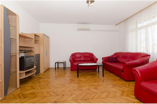 Apartment A1, for 5 persons