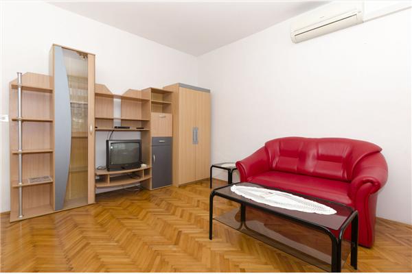 Apartment A1, for 5 persons