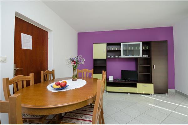 Apartment A2, for 8 persons