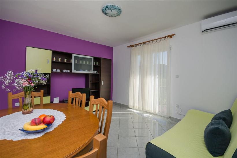 Apartment A2, for 8 persons