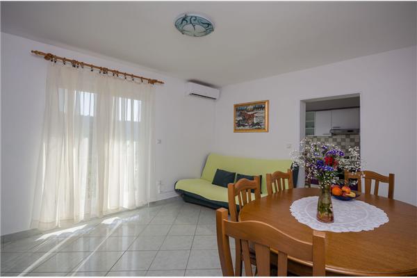 Apartment A2, for 8 persons