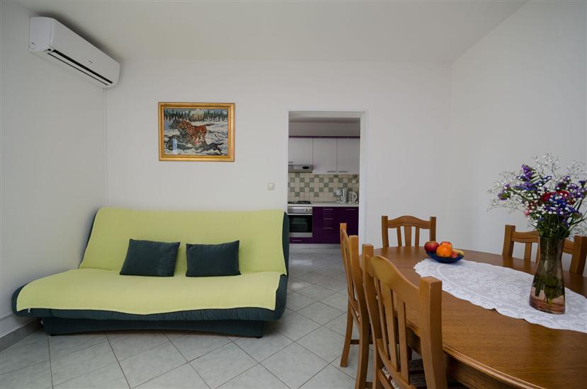 Apartment A2, for 8 persons