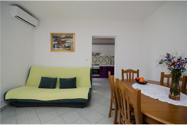 Apartment A2, for 8 persons
