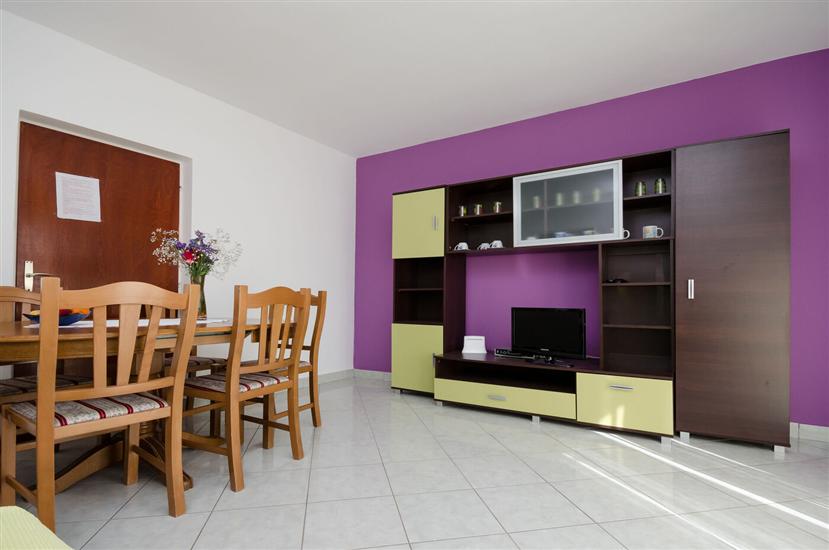 Apartment A2, for 8 persons