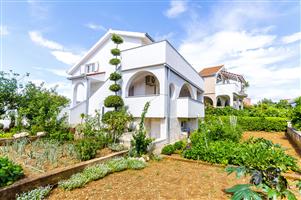 Ferienwohnung - Okrug Gornji (Ciovo)