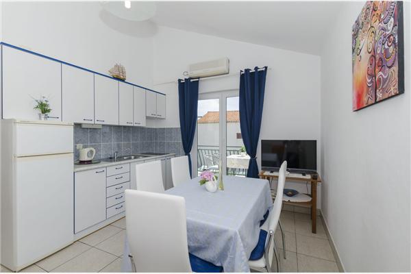 Apartment A1, for 5 persons