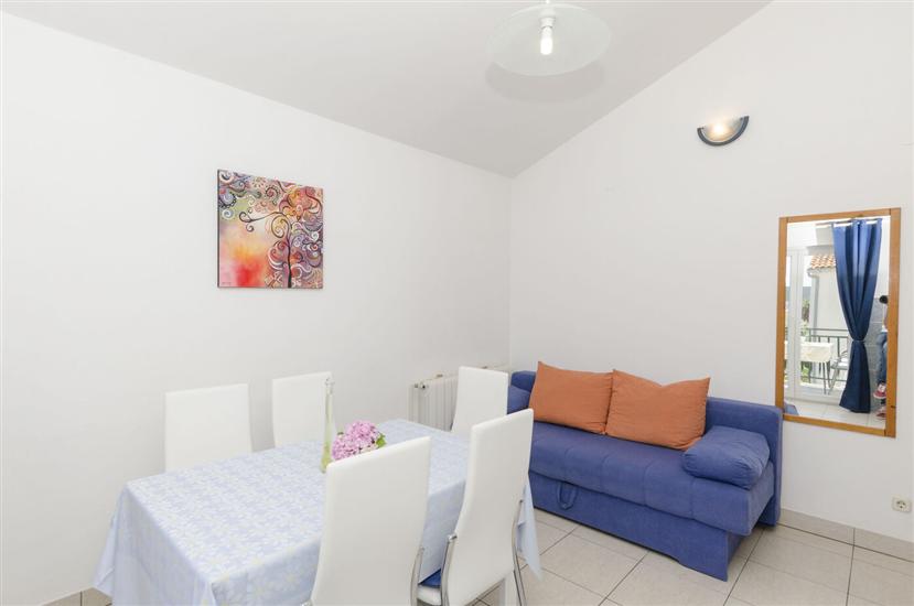 Apartment A1, for 5 persons