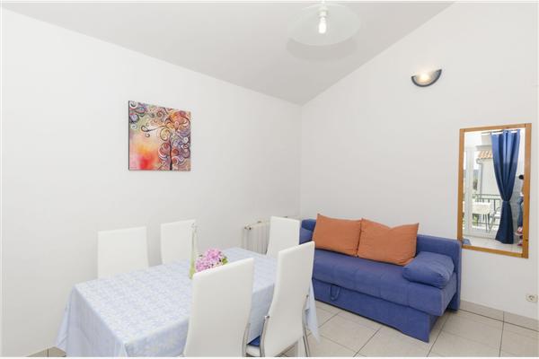 Apartment A1, for 5 persons