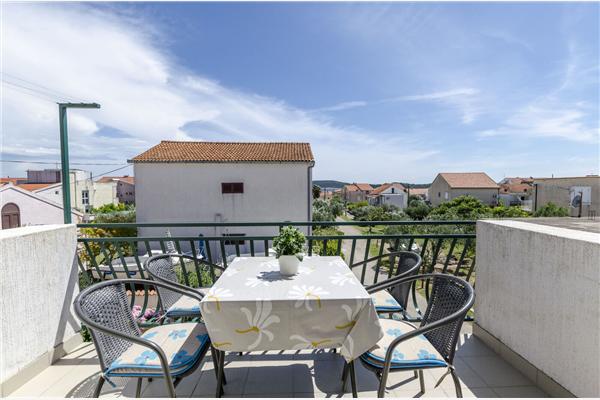 Apartment A1, for 5 persons