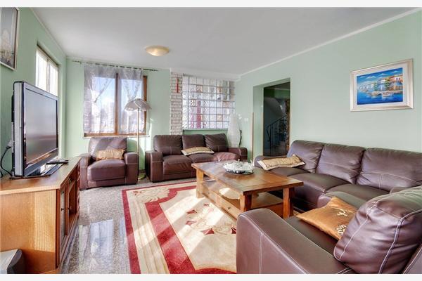 House K1, for 10 persons