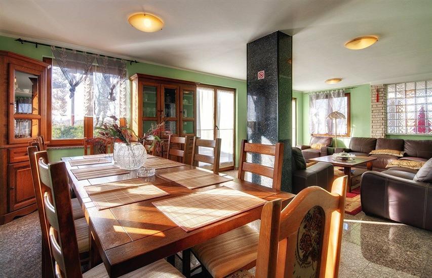 House K1, for 10 persons