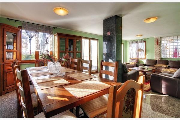 House K1, for 10 persons