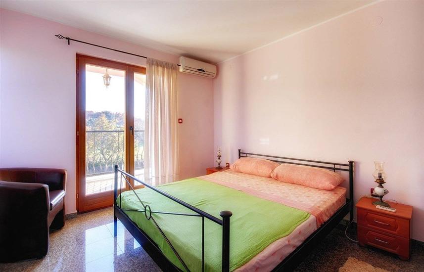 House K1, for 10 persons