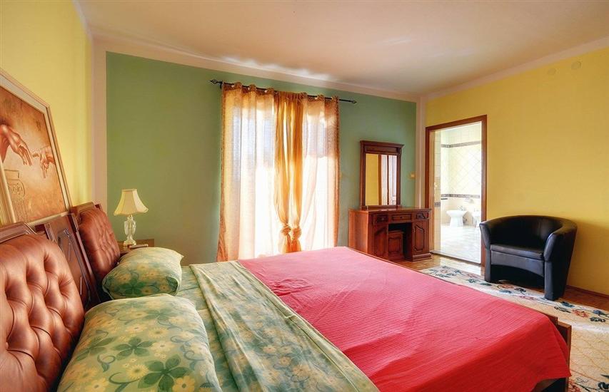 House K1, for 10 persons