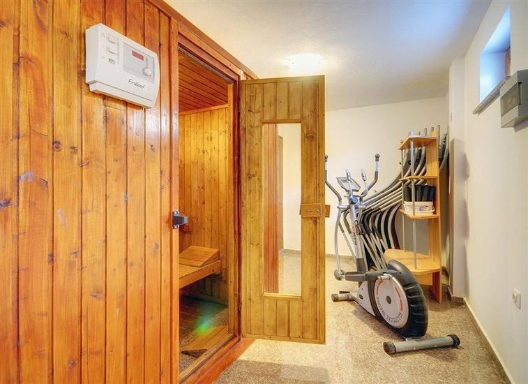 House K1, for 10 persons