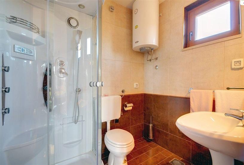 House K1, for 10 persons