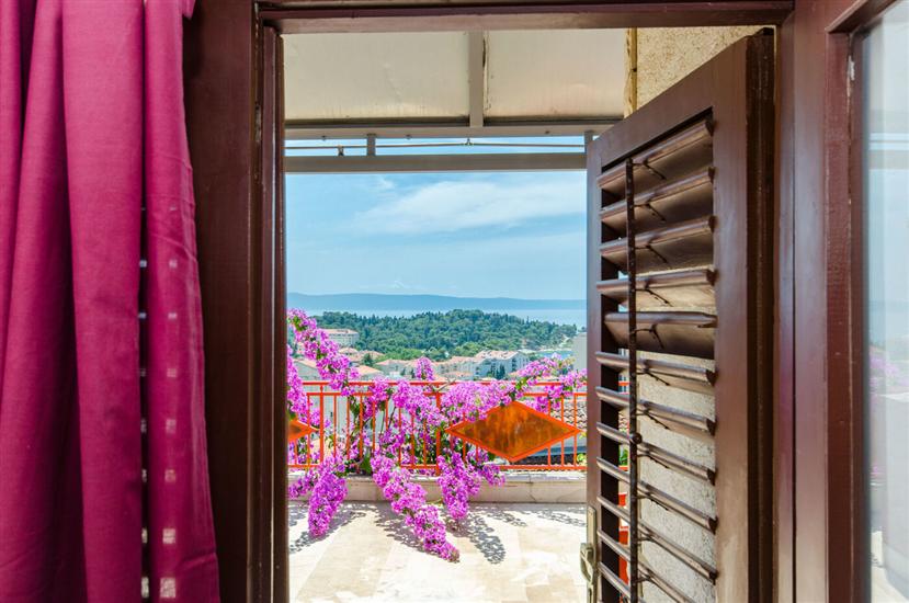 Room S13, for 3 persons