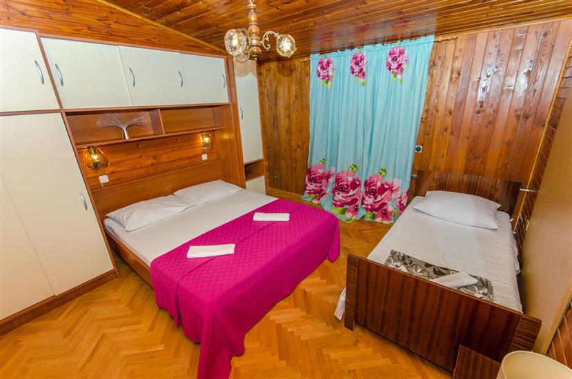 Apartment A14, for 4 persons