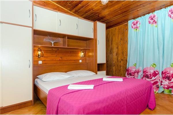 Apartment A14, for 4 persons