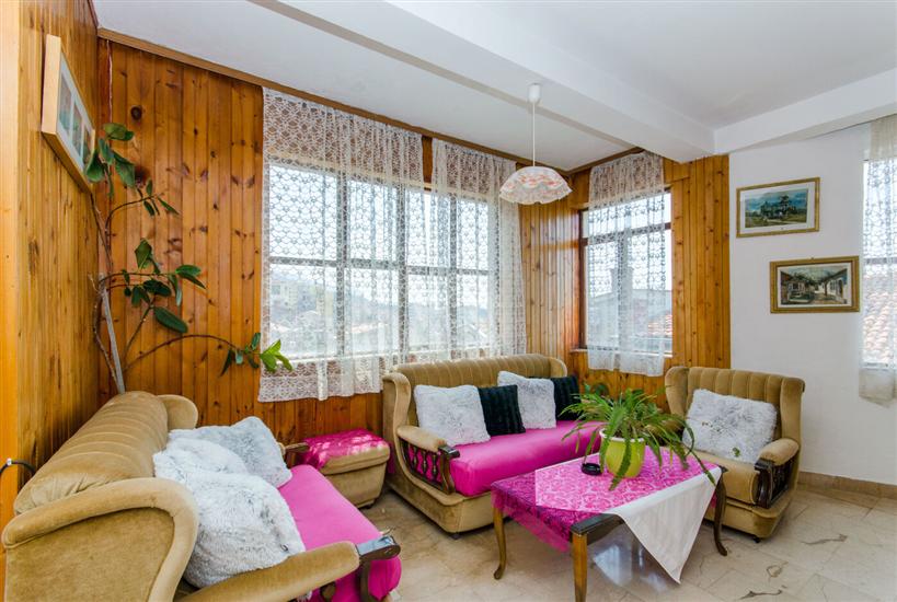 Apartment and Rooms Ivan