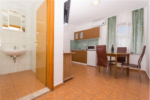 Apartman A4, na 3 osebe