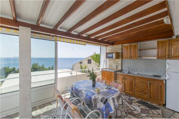 Apartment A1, for 6 persons