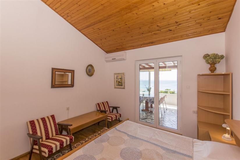 Apartment A1, for 6 persons