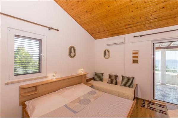 Apartment A1, for 6 persons