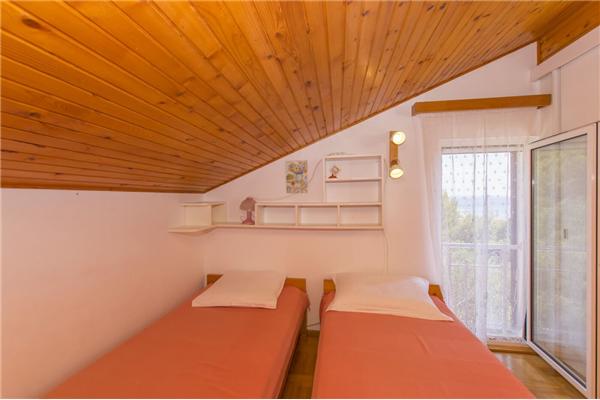 Apartment A1, for 6 persons