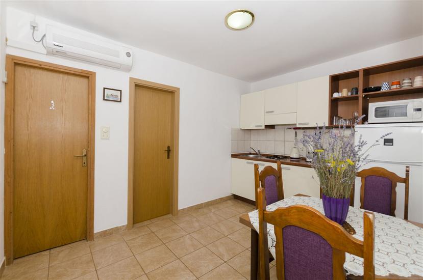 Apartment A2, for 4 persons