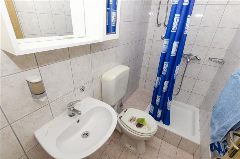 Apartment A1, for 8 persons