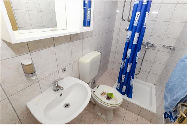 Apartment A1, for 8 persons