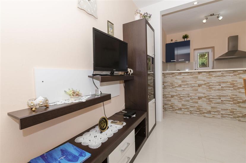 Apartment A1, for 8 persons