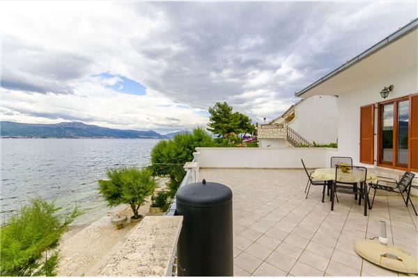 Apartment A3, for 5 persons