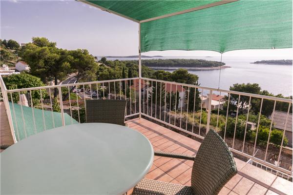 Apartment A2, for 4 persons