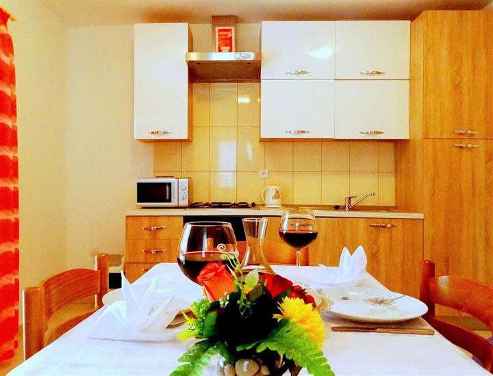 Apartment A1, for 6 persons