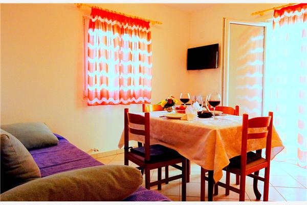 Apartment A1, for 6 persons