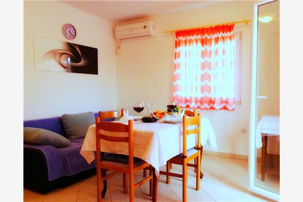 Apartment A1, for 6 persons