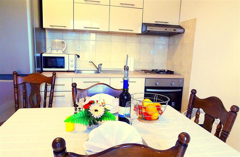 Apartment A2, for 6 persons