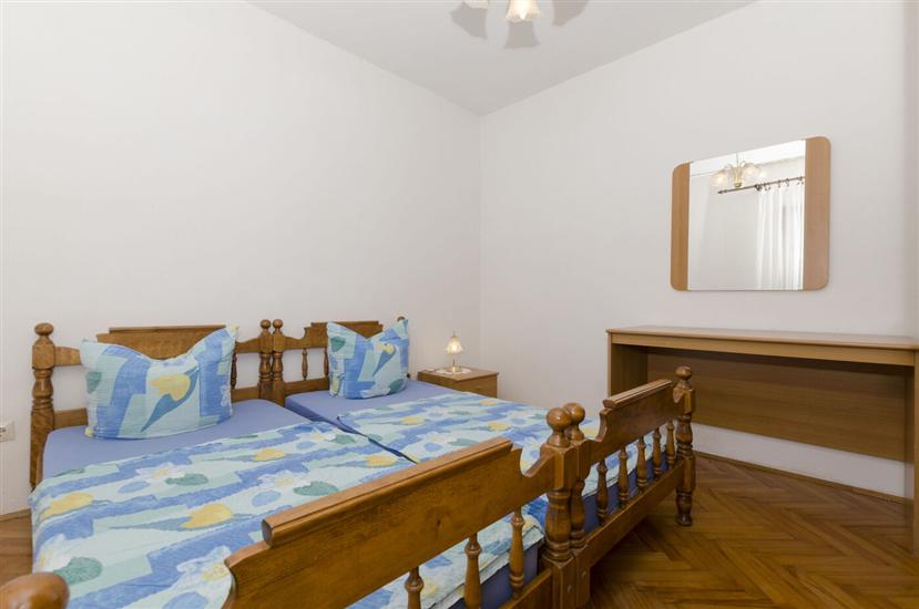 Apartment A1, for 8 persons