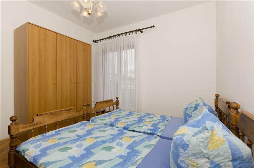Apartment A1, for 8 persons
