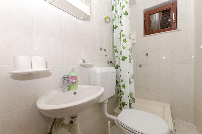 Apartment A1, for 8 persons