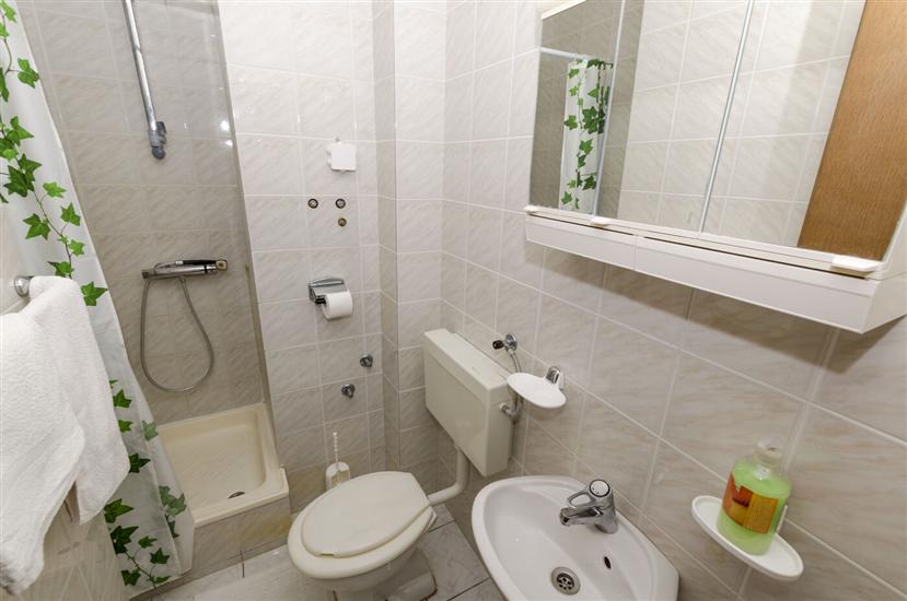 Apartment A1, for 8 persons