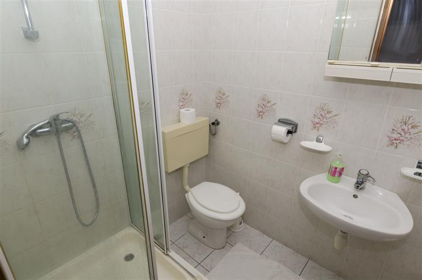 Apartment A1, for 8 persons