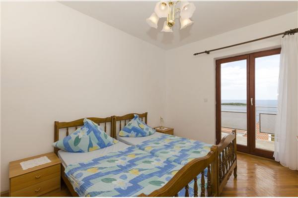 Apartment A1, for 8 persons