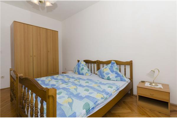 Apartment A1, for 8 persons