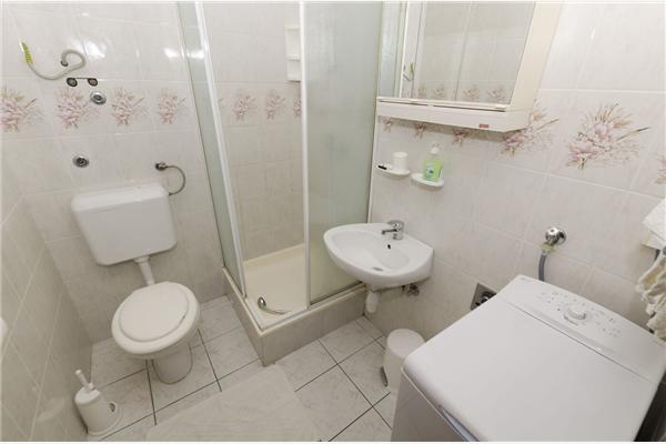 Apartment A1, for 8 persons